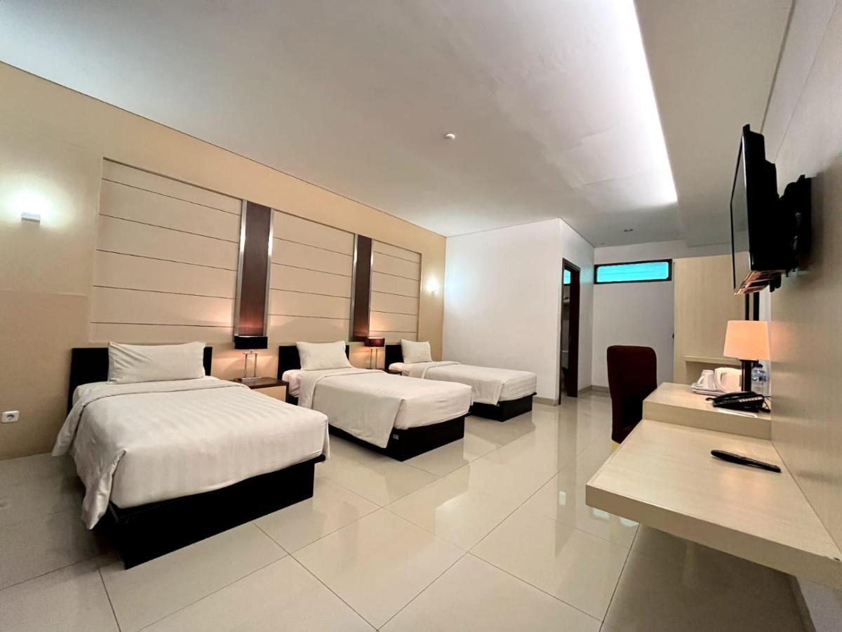 Lembah Permai Resort Sindanglaya Exteriör bild