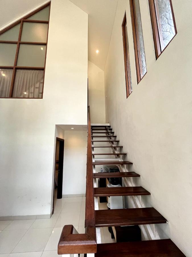 Lembah Permai Resort Sindanglaya Exteriör bild
