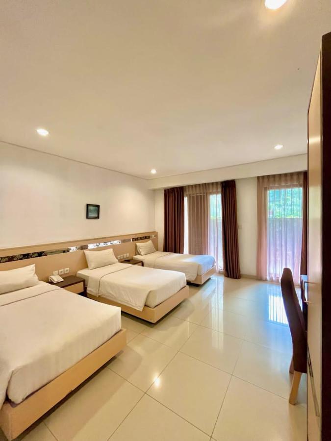 Lembah Permai Resort Sindanglaya Exteriör bild