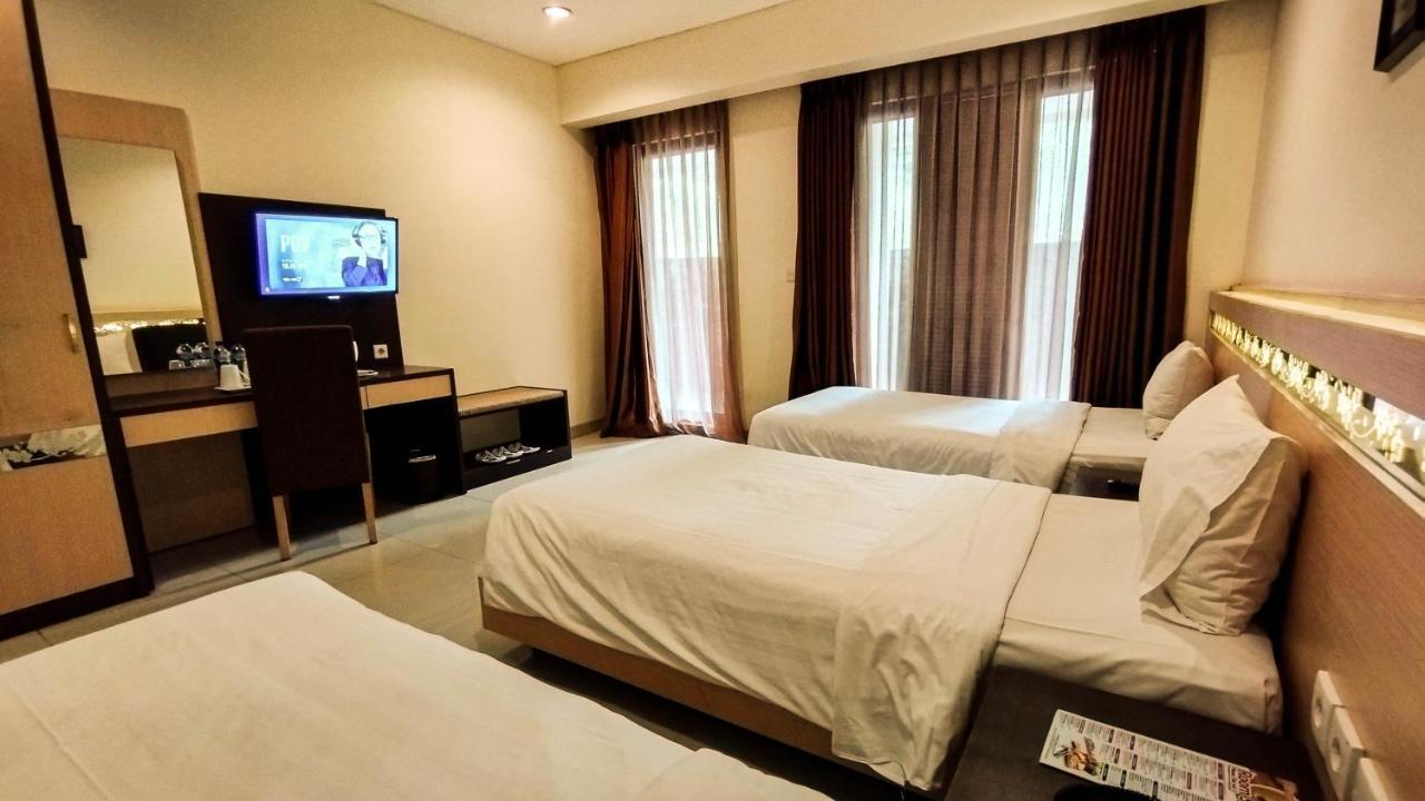 Lembah Permai Resort Sindanglaya Exteriör bild