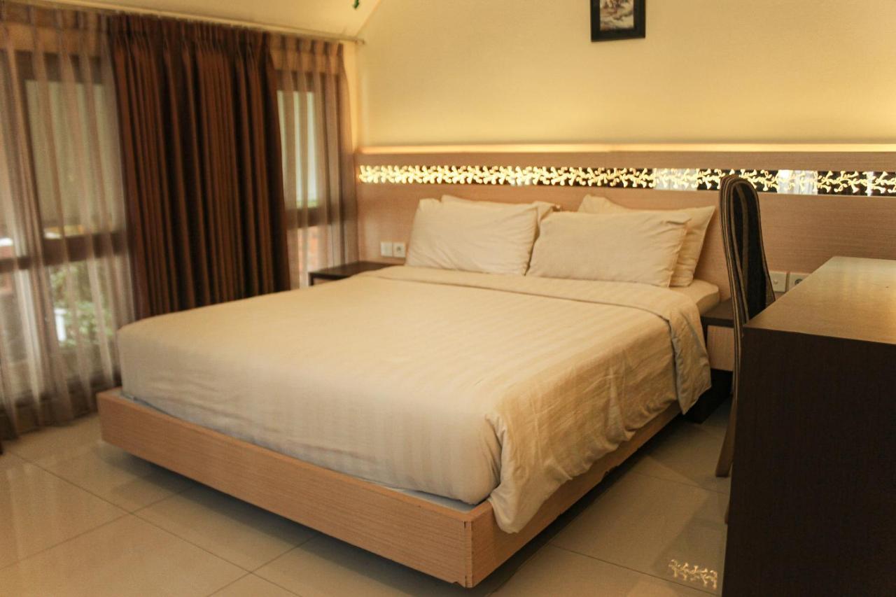 Lembah Permai Resort Sindanglaya Exteriör bild