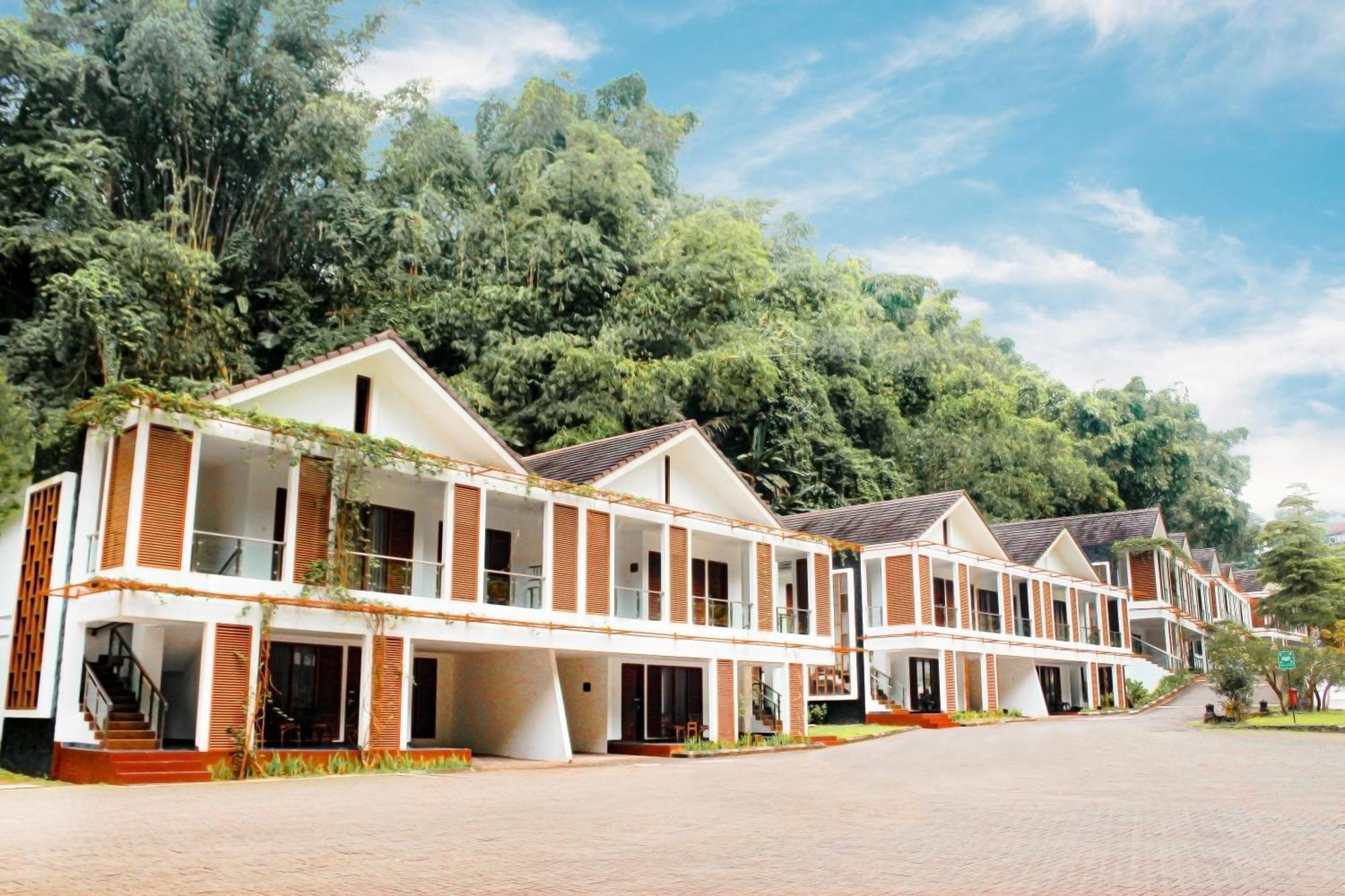 Lembah Permai Resort Sindanglaya Exteriör bild